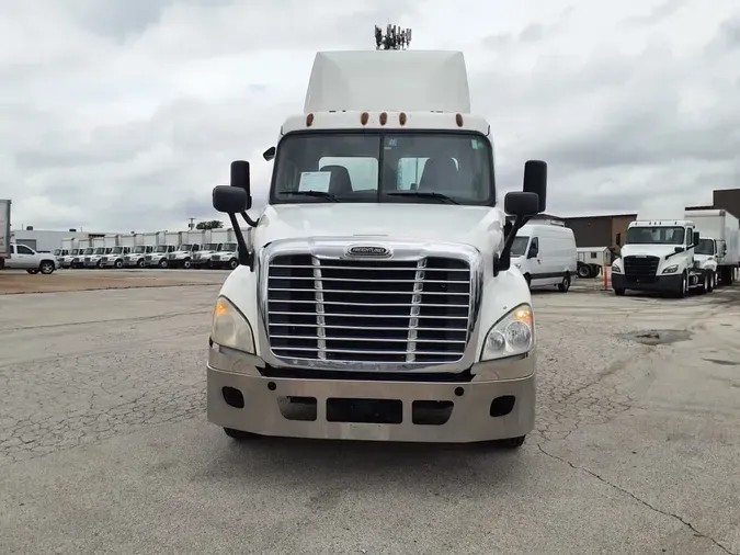 2018 FREIGHTLINER CASCADIA 125