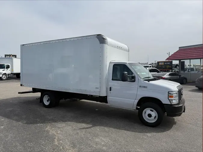 2019 Ford E-450