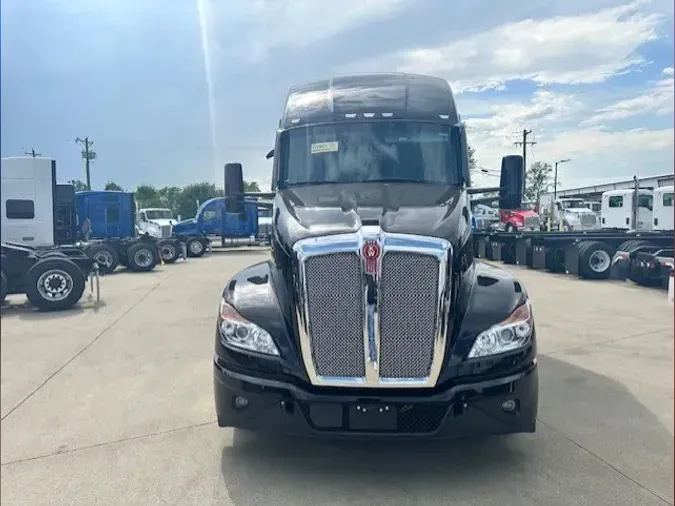 2025 Kenworth T680