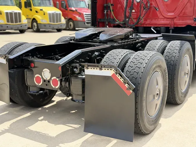 2023 Freightliner Cascadia36d0800bdfe9fa42480a8b6824798a05