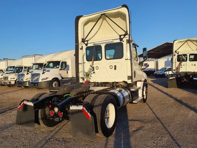 2019 FREIGHTLINER/MERCEDES NEW CASCADIA 126