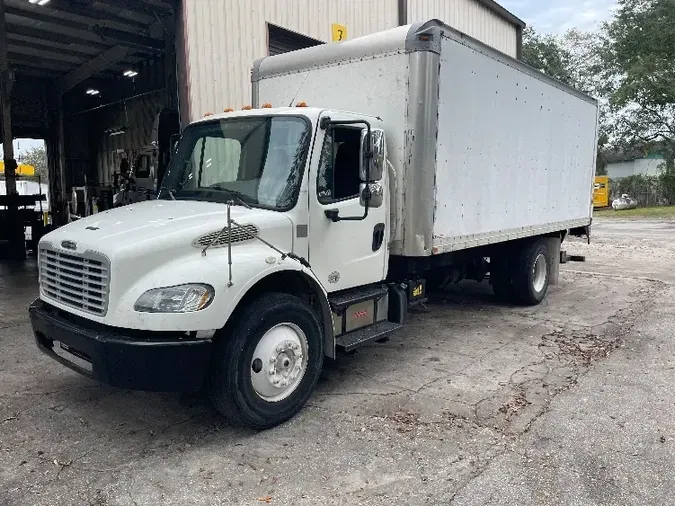 2014 Freightliner M236d18c843766be3aa60fe937b4a56a81