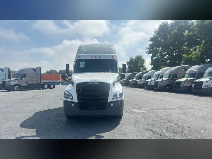 2023 Freightliner Cascadia 12636d1fbcf39d10b4d7cdb134202657b33