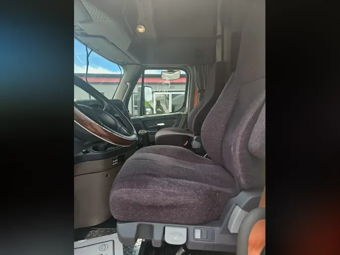 2019 FREIGHTLINER/MERCEDES CASCADIA 125