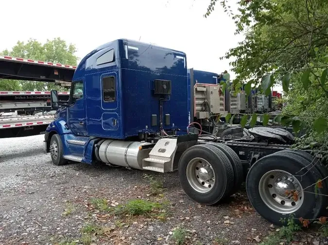 2021 KENWORTH T680