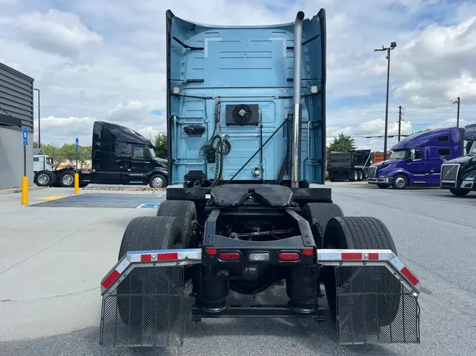 2020 Volvo VNL64T760