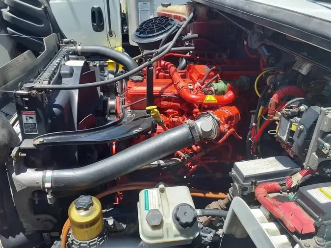 2019 FREIGHTLINER M2 106