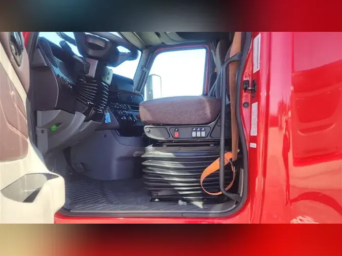 2020 INTERNATIONAL LT