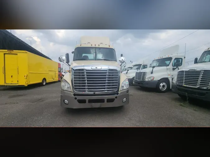 2016 FREIGHTLINER/MERCEDES CASCADIA 125