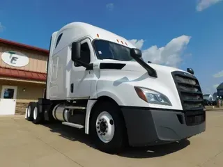 2018 Freightliner New Cascadia 126