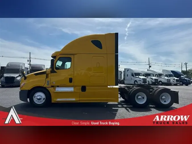 2020 FREIGHTLINER CA126