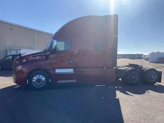 2025 Freightliner New Cascadia