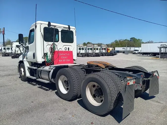 2018 FREIGHTLINER/MERCEDES CASCADIA 125