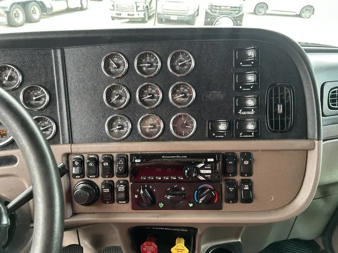 2020 Peterbilt 389