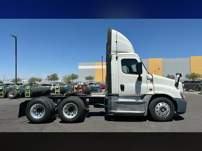 2019 Freightliner Cascadia 12536f439258b01314f4879248e68374893