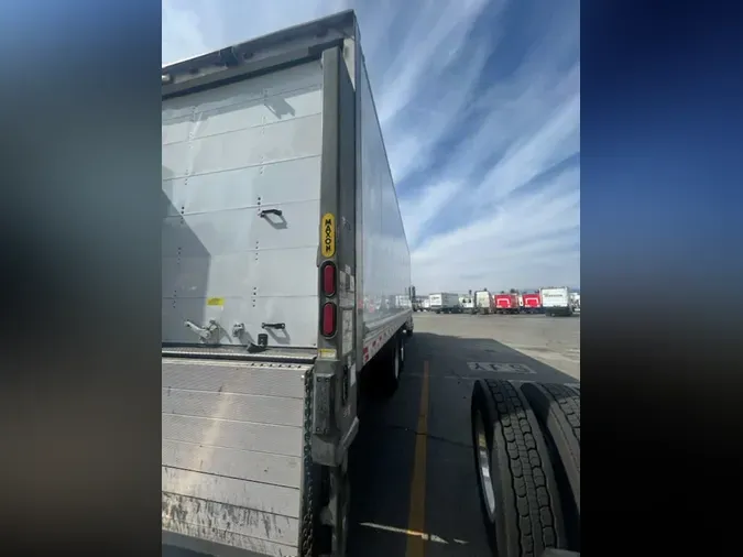 2017 FREIGHTLINER/MERCEDES M2 106