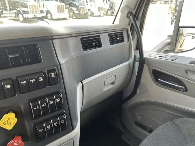 2021 Peterbilt 567