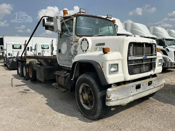 1992 FORD L9000