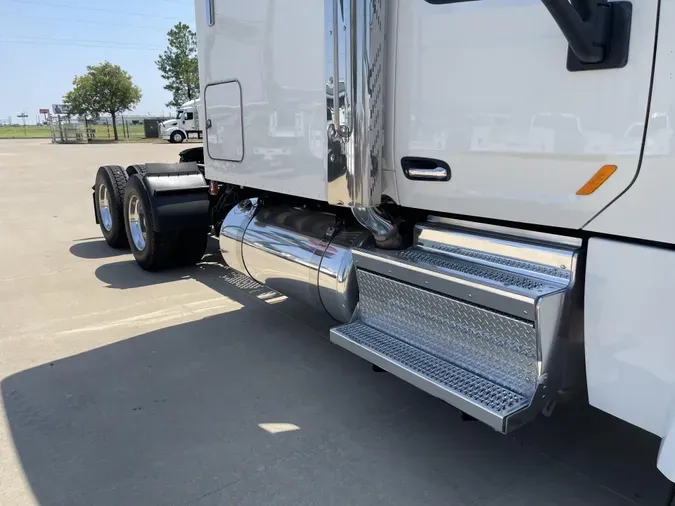 2020 Peterbilt 567