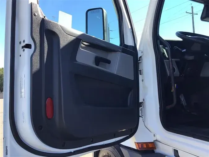 2021 FREIGHTLINER CA126
