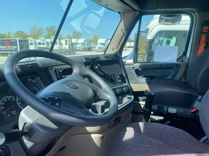 2015 FREIGHTLINER/MERCEDES CASCADIA 125