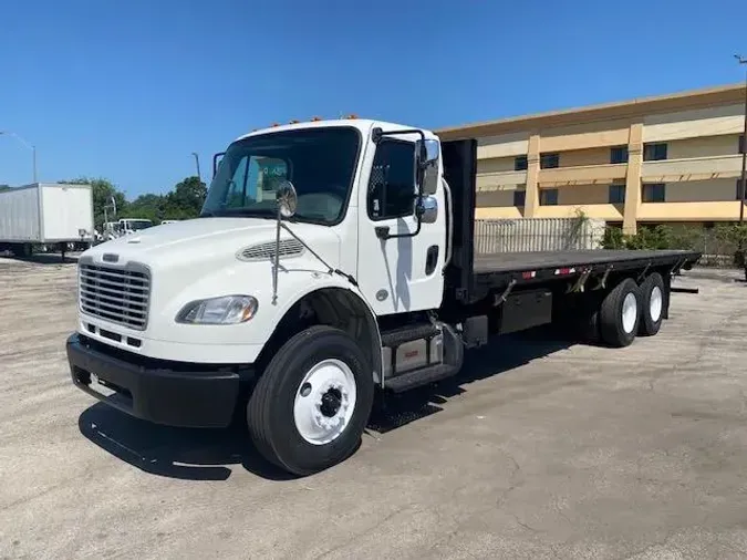 2018 Freightliner Business Class M2 106