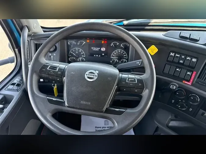 2019 VOLVO VNL300