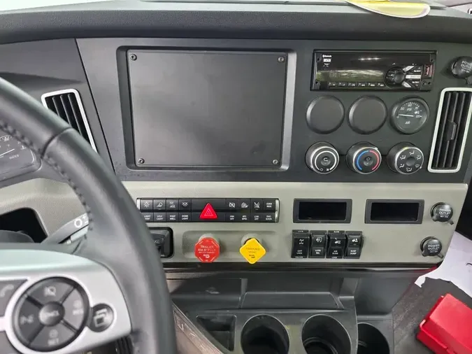 2019 FREIGHTLINER NEW CASCADIA 126
