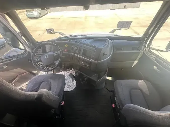 2022 Volvo VNL64T76037015063a25c8e14ef799644983b1528