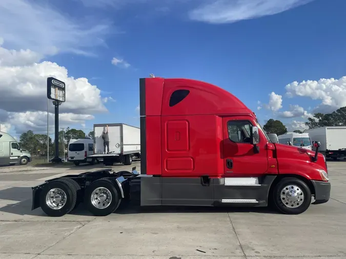 2018 FREIGHTLINER CASCADIA 125