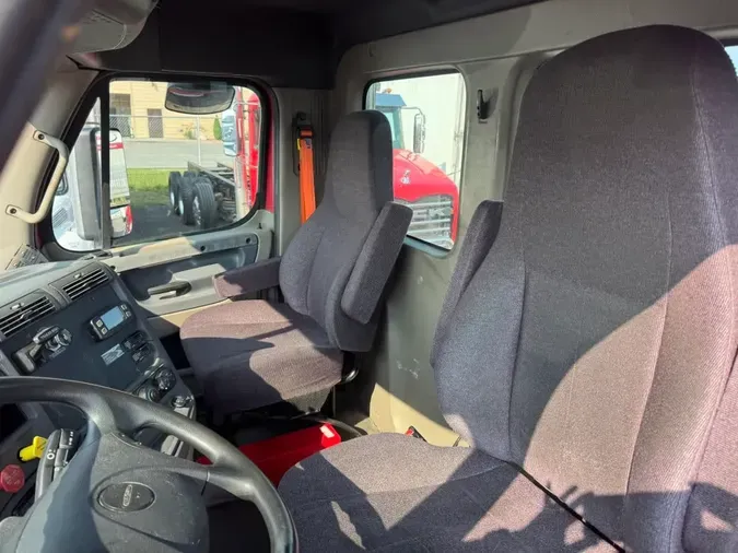 2019 FREIGHTLINER CASCADIA 125