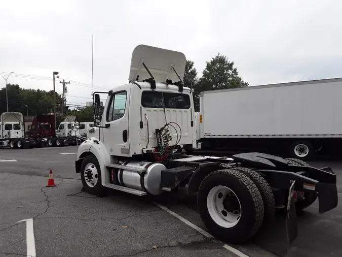 2013 FREIGHTLINER/MERCEDES M2 112