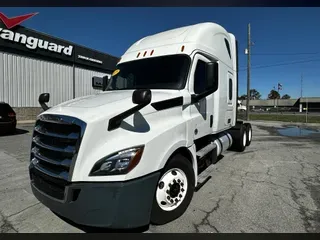 2019 Freightliner Cascadia 126