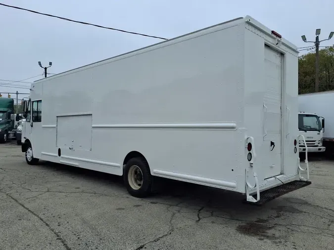 2016 FRTLR CUSTOM CHASSIS CORP MT55