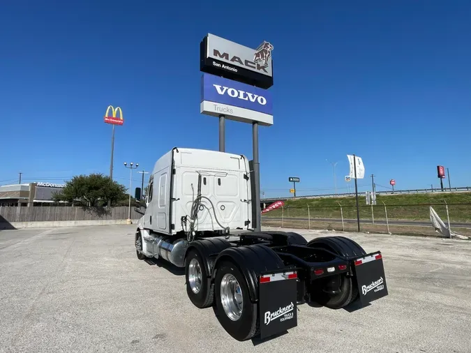 2021 FREIGHTLINER CASCADIA 126