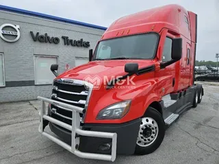 2020 FREIGHTLINER Cascadia 126