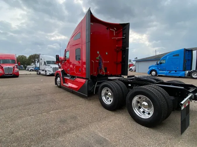 2025 Kenworth T680