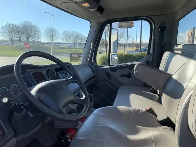 2019 Freightliner M2 112