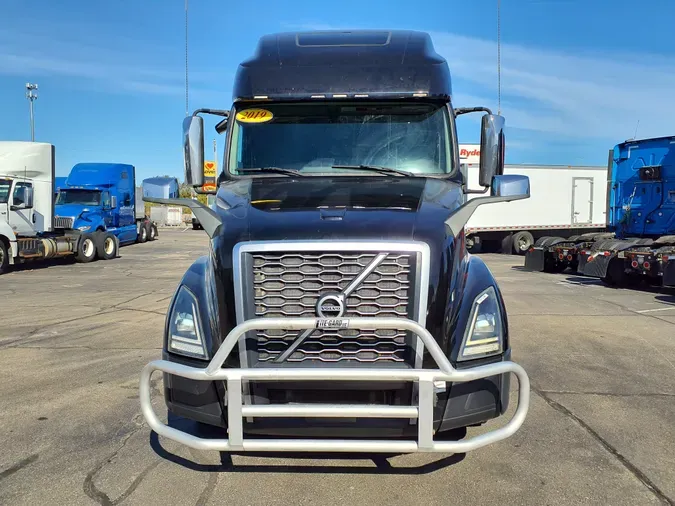 2019 VOLVO VNL64T-760