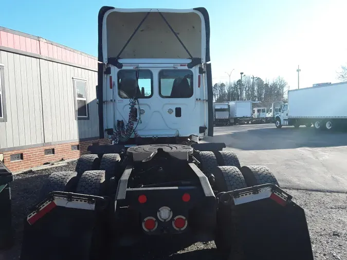 2015 FREIGHTLINER/MERCEDES CASCADIA 125