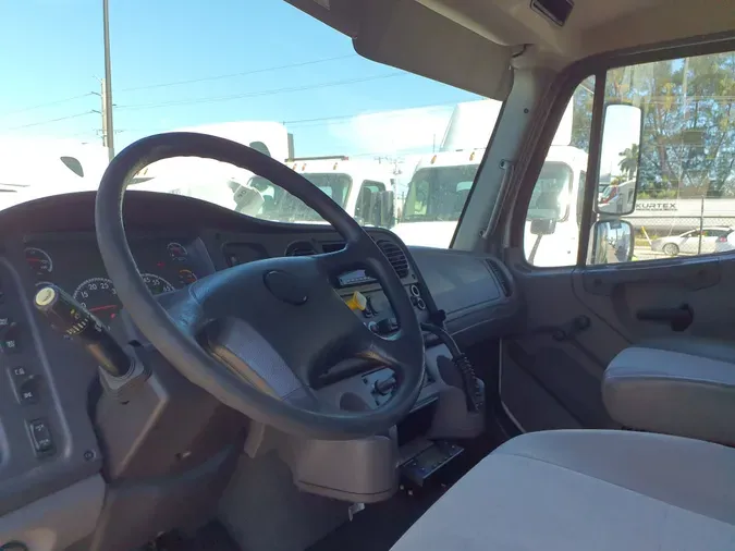 2018 FREIGHTLINER/MERCEDES M2 106