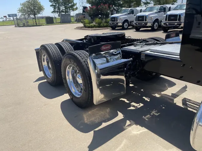 2021 Peterbilt 389