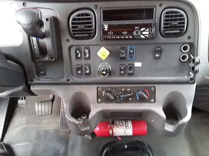 2020 FREIGHTLINER/MERCEDES M2 106