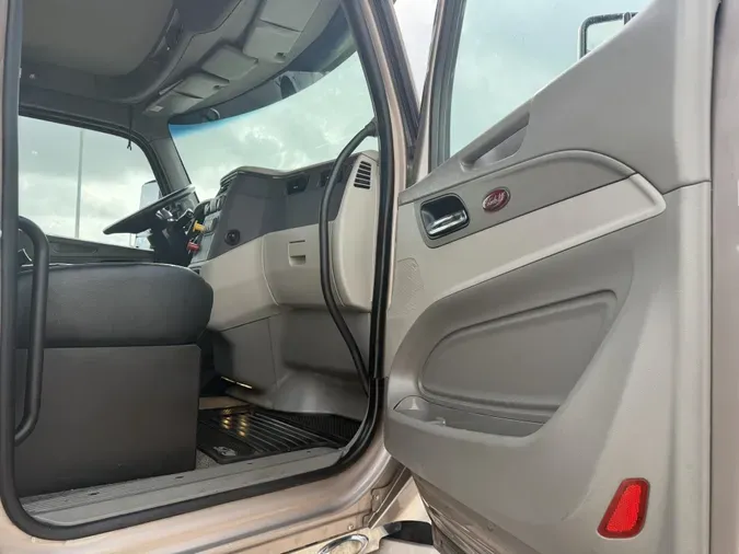 2020 Peterbilt 579