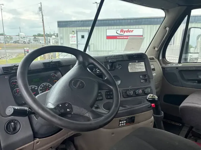 2019 FREIGHTLINER/MERCEDES CASCADIA 125