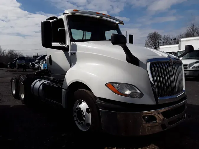 2019 NAVISTAR INTERNATIONAL LT625 DAYCAB T/A