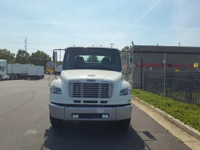 2022 FREIGHTLINER/MERCEDES M2 106