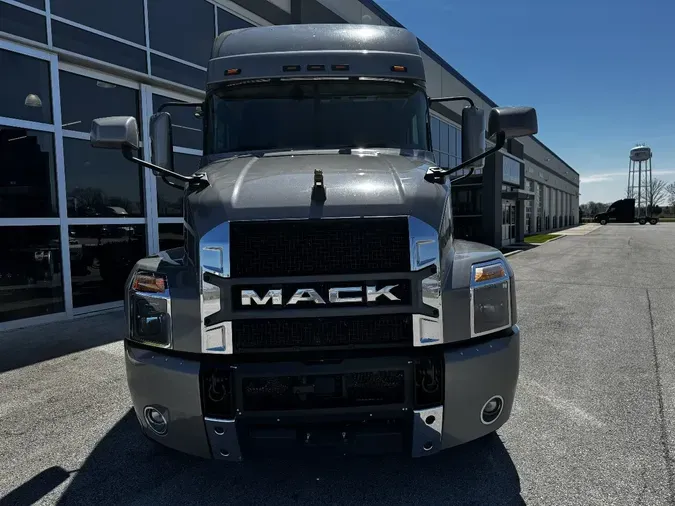 2020 MACK ANTHEM
