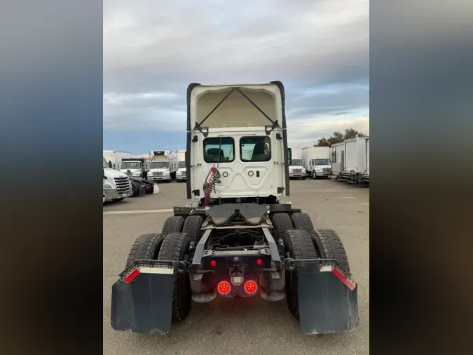 2019 FREIGHTLINER/MERCEDES CASCADIA 125