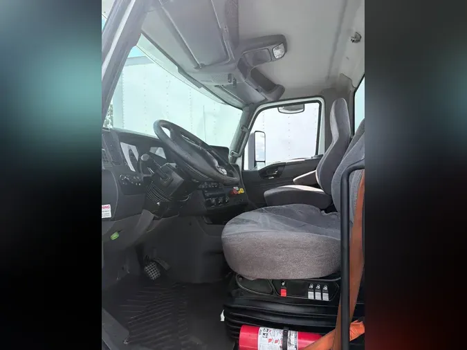 2019 NAVISTAR INTERNATIONAL LT625 DAYCAB T/A372d092654cadf5e82a08b9480356998